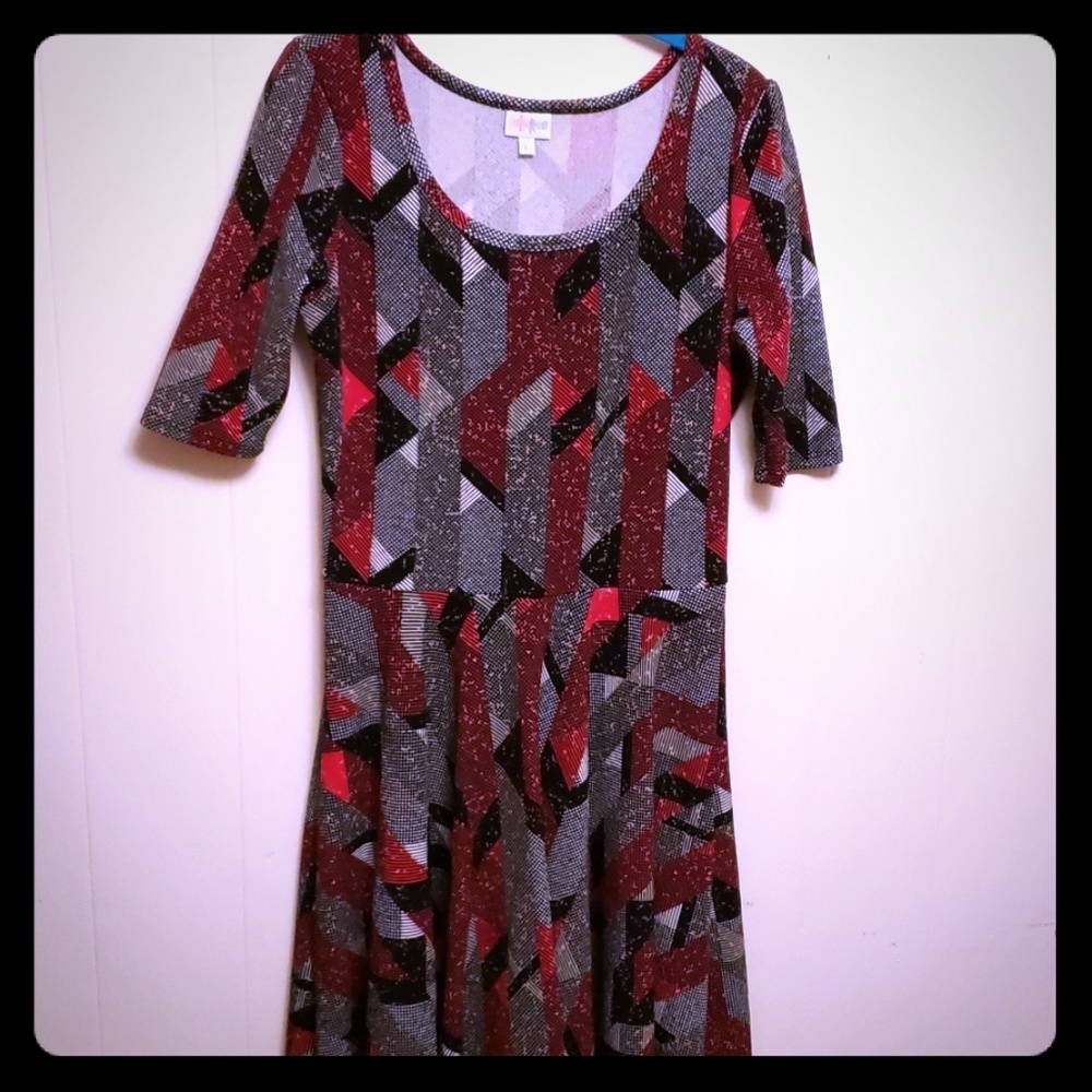 LuLaRoe Nicole Dress Size Large 80s Retro Print